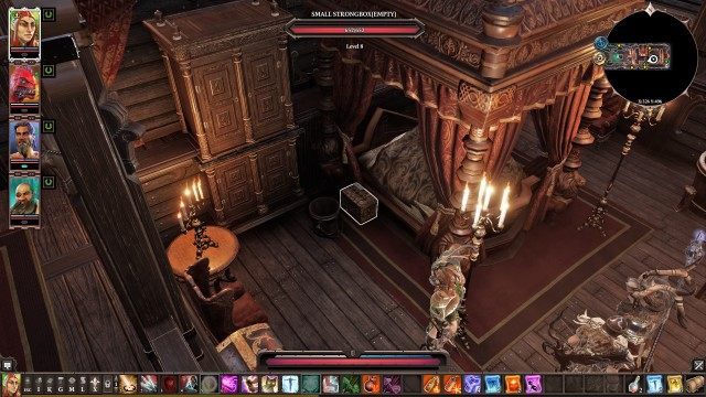 Small Strongbox (lvl 8)